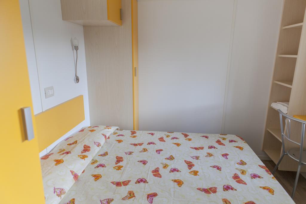 Camping Delfino Albenga Habitación foto