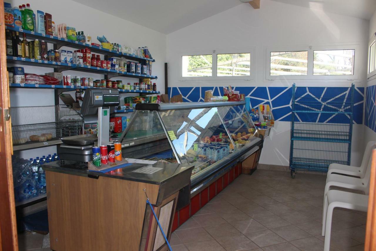Camping Delfino Albenga Exterior foto